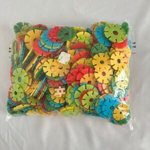 K'nex or Picasso Chip Like Interlocking Construction Building Discs, toys